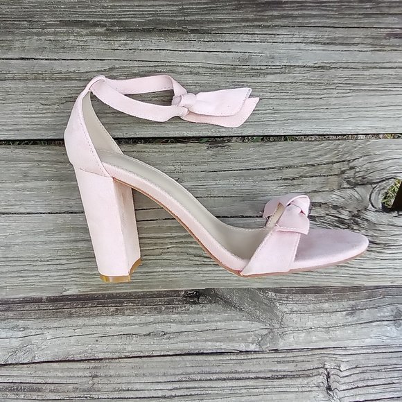 Source Unknown Shoes - NIB Gorgeous Pink Suede Chunky Heeled Sandals 4" Heel Ties at Ankle Size 9